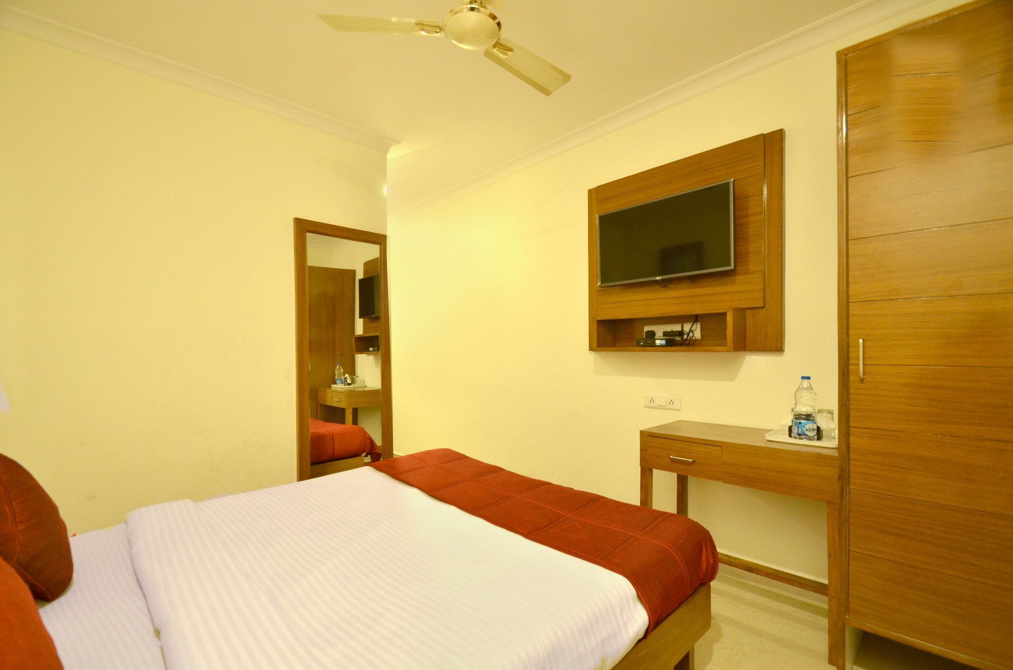 Oyo 5190 Hotel Golden Inn Chandigarh Ngoại thất bức ảnh
